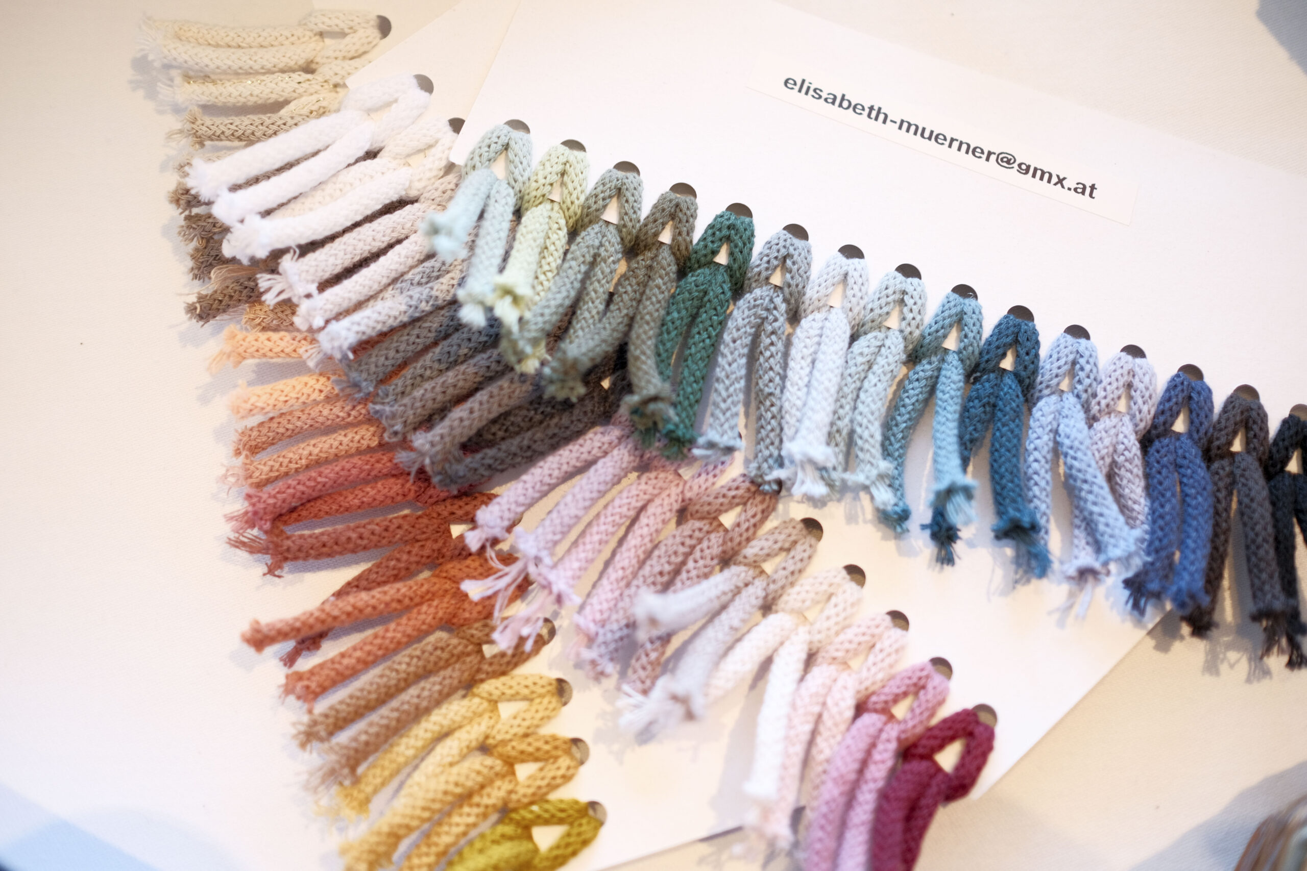 Detailaufnahmen von einer Farbmusterpalette