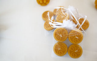Nahaufnahme von Bienenprodukt - Maria Lea Fotografie Ebreichsdorf