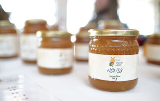 Nahaufnahme von Bienenprodukt - Maria Lea Fotografie Ebreichsdorf
