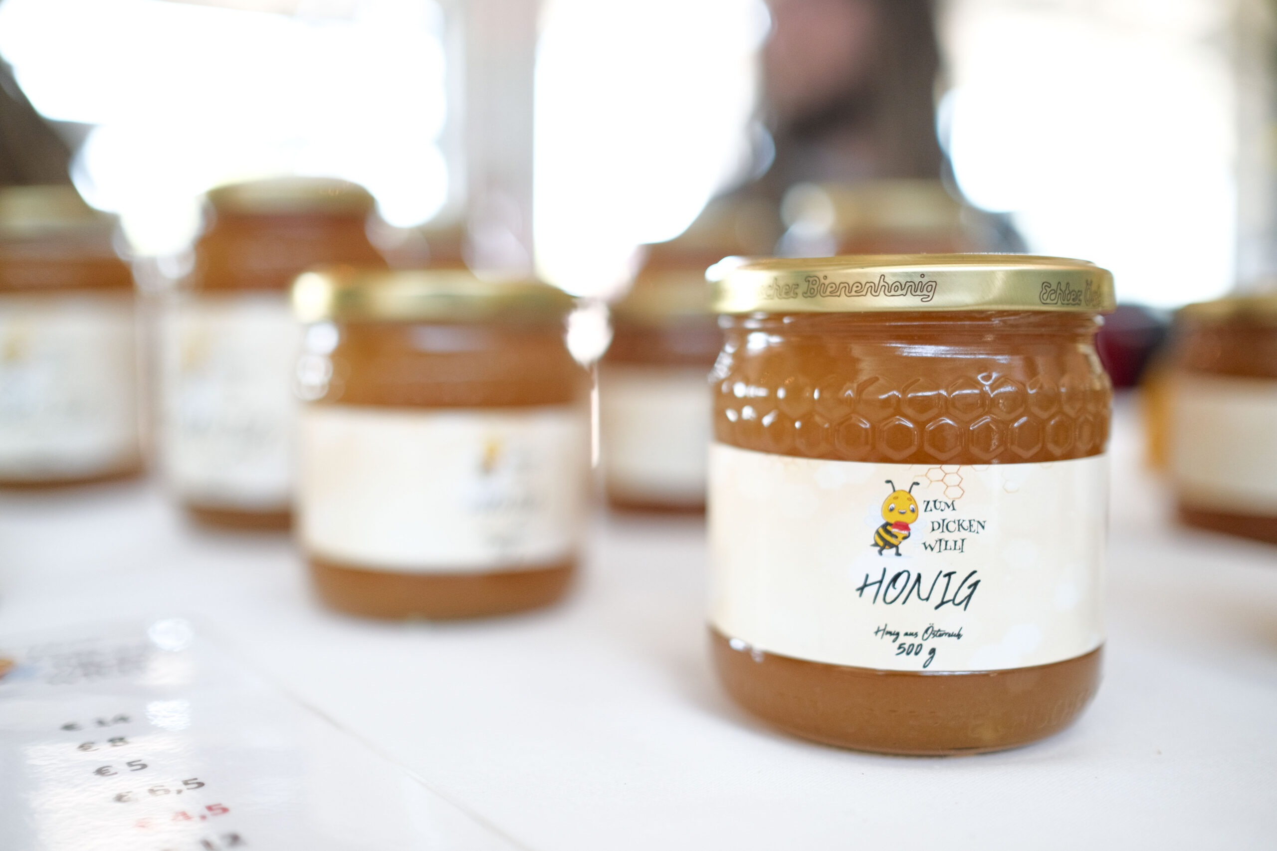 Nahaufnahme von Bienenprodukt - Maria Lea Fotografie Ebreichsdorf